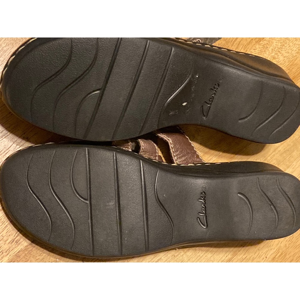 Clarks Collection Metallic Bronze Leather Strappy Wedge Slide Sandals Womens 8.5 - Picture 8 of 8